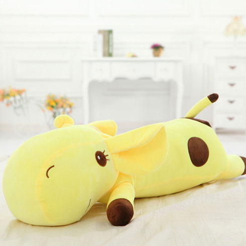 Cute giraffe plush doll