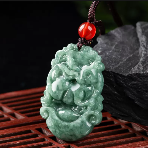 Natural ice full green jade zodiac snake safe necklace